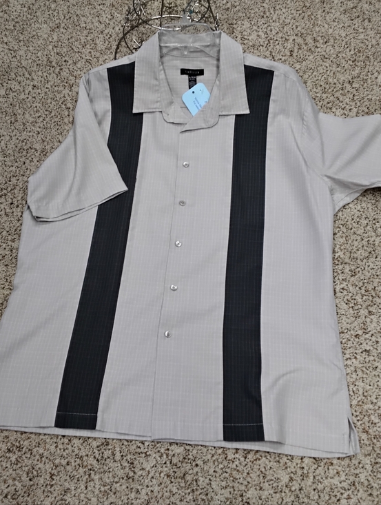 Van Husen Other - 3929 Size XL Van Husen Beige Short-Sleeve Button-Down Shirt with Black Panels